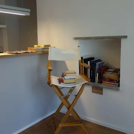Bilocale Con Tanta Cultura Turin